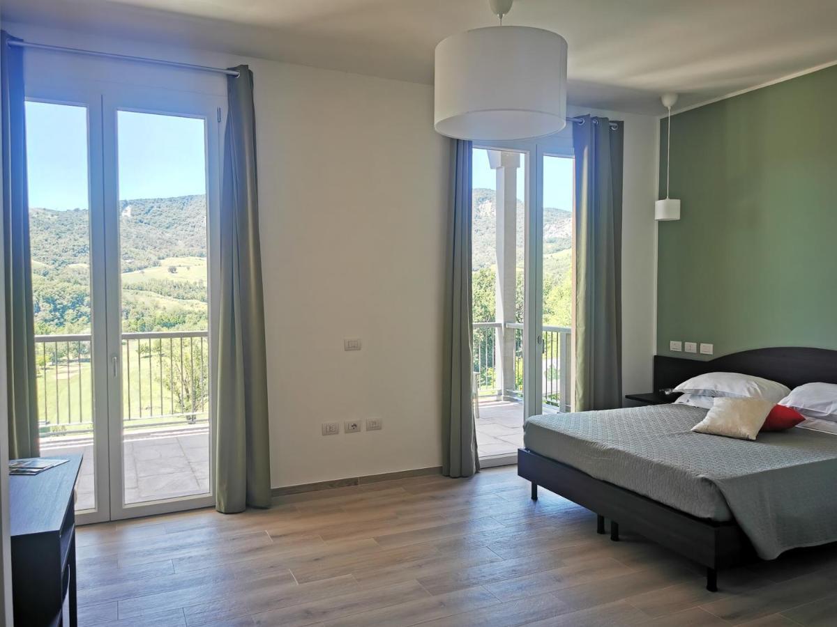 Salsomaggiore Golf Guest House ซัลโซมัจโจเรแตร์เม ภายนอก รูปภาพ